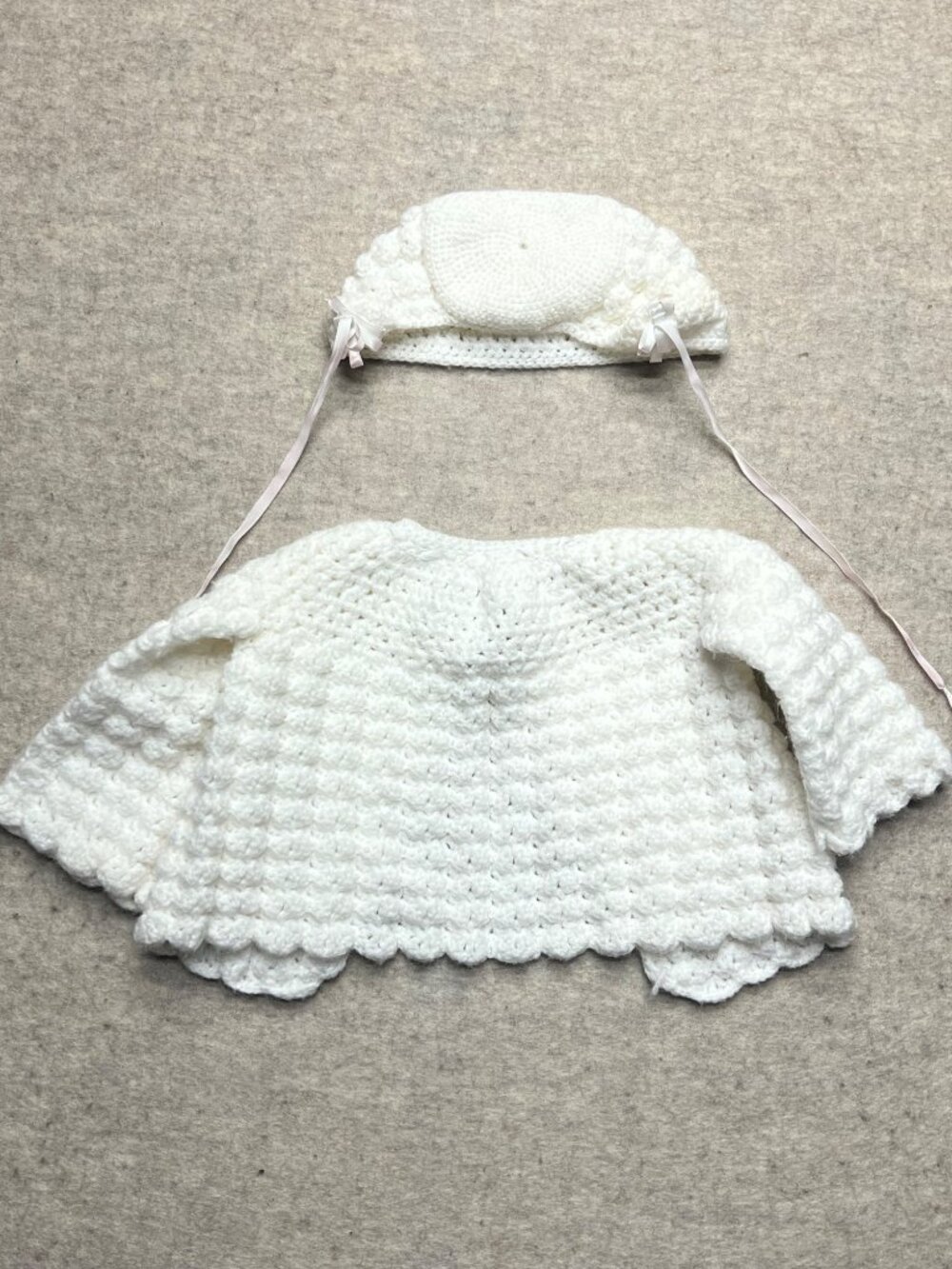 Vintage Handmade White Newborn Knit Cardigan Hat Infant Sweater Bonnet Cap Set - Picture 4 of 5